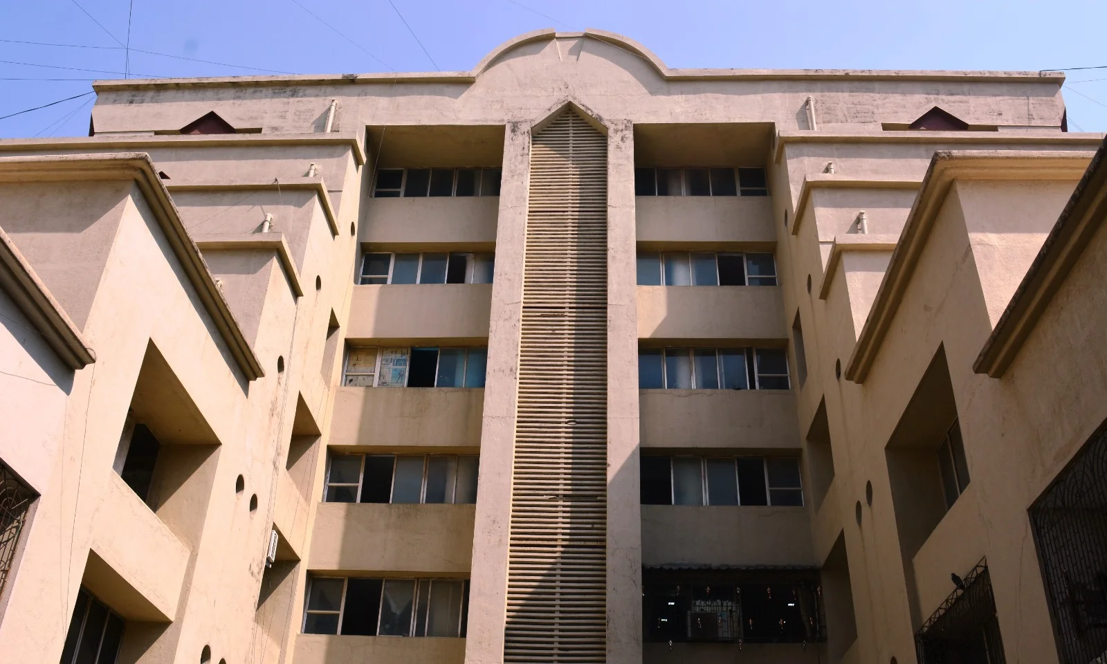 girik Institute building